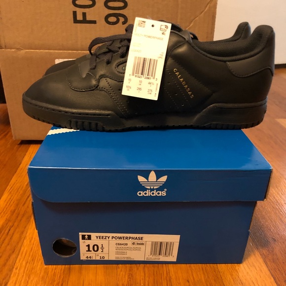 adidas yeezy powerphase black
